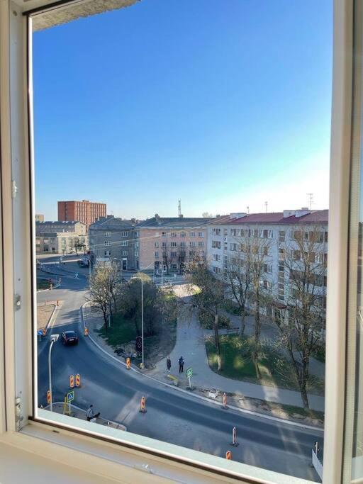 New Apartment With A View In The Town Center 나르바 외부 사진