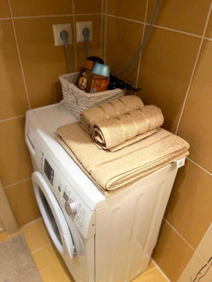 New Apartment With A View In The Town Center 나르바 외부 사진