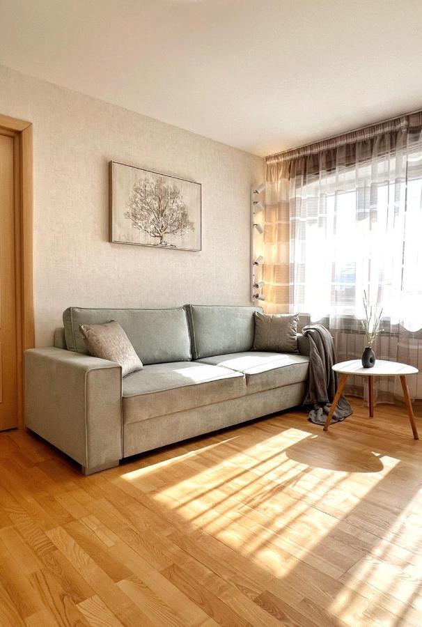 New Apartment With A View In The Town Center 나르바 외부 사진