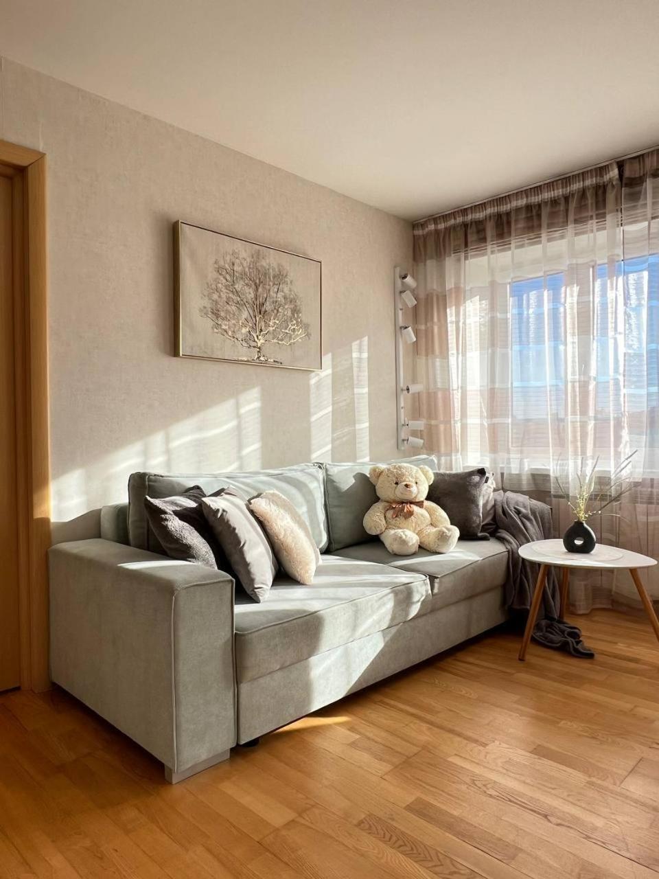 New Apartment With A View In The Town Center 나르바 외부 사진